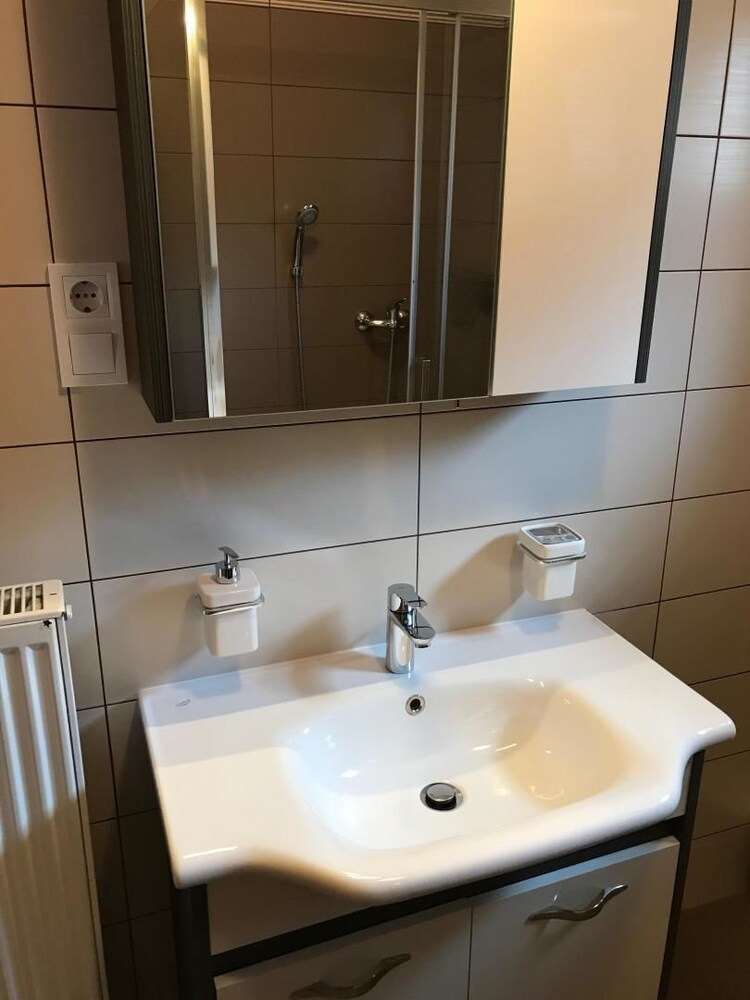 Apartments And Rooms Rea