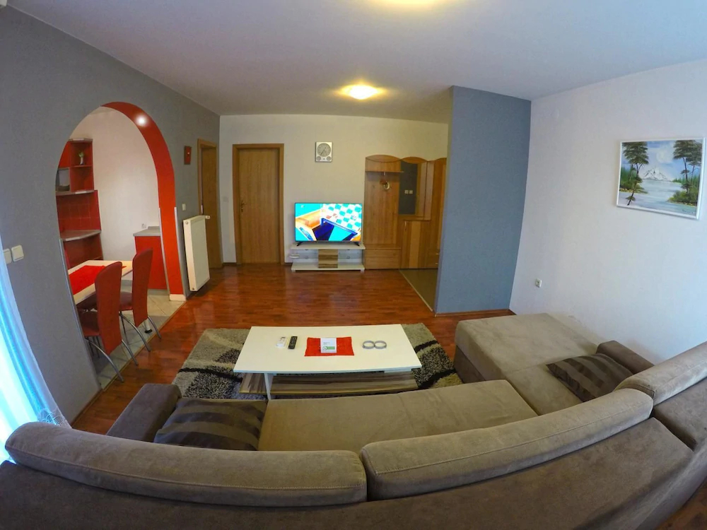 Apartments And Rooms Rea