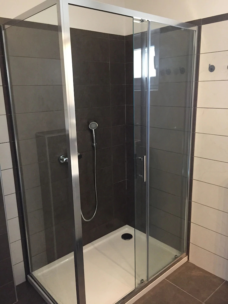 Apartments And Rooms Rea