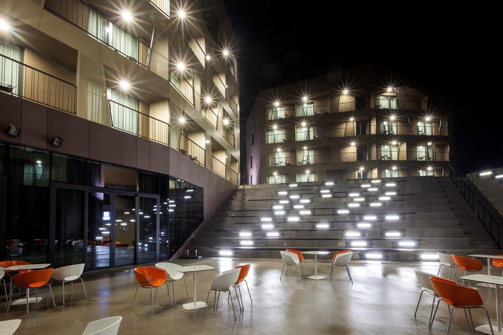 Hotel Well