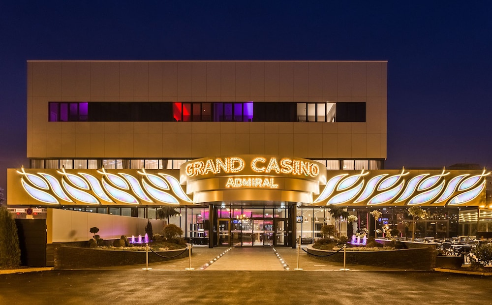 Admiral Hotel