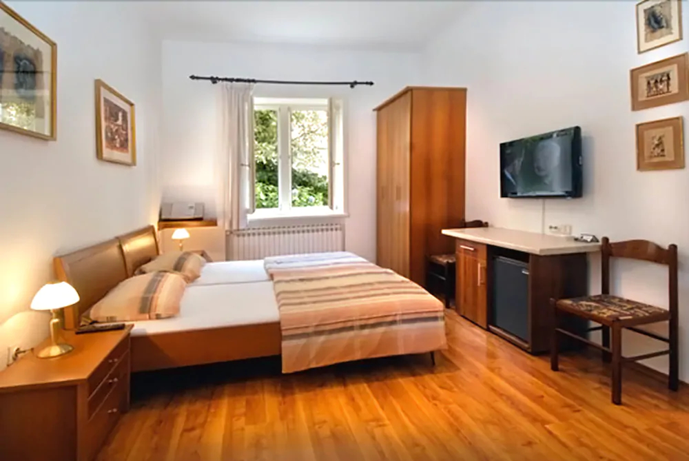 Angela Classic Rooms
