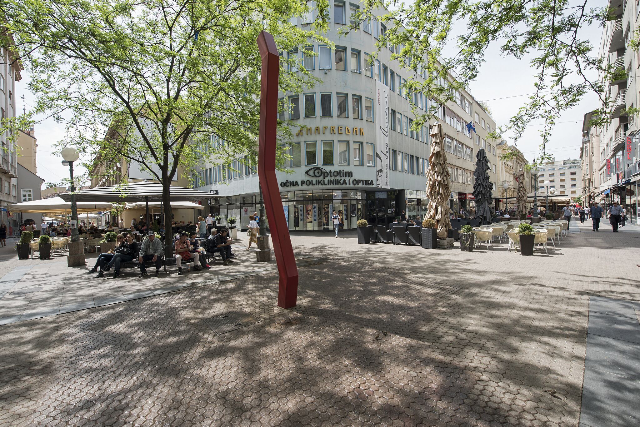 Angel Main Square Center