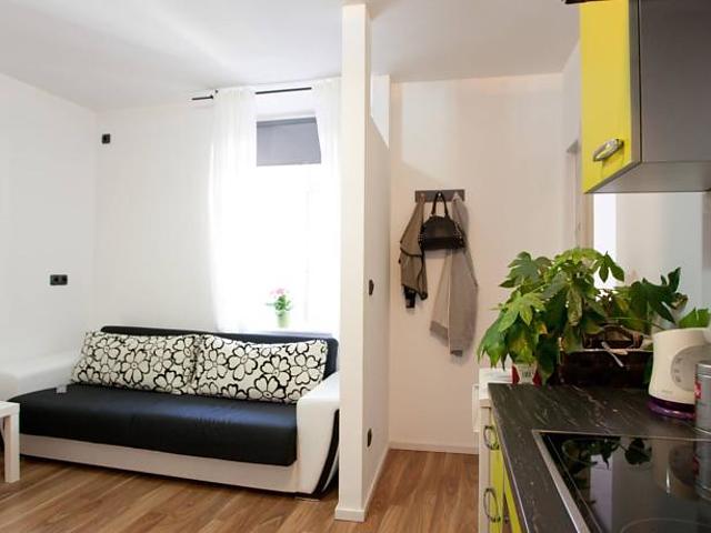 Apartments Top Center