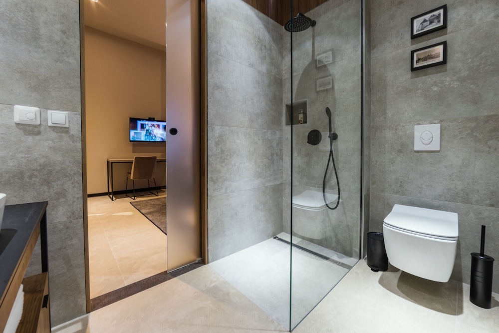 Dezman Luxury Apartments