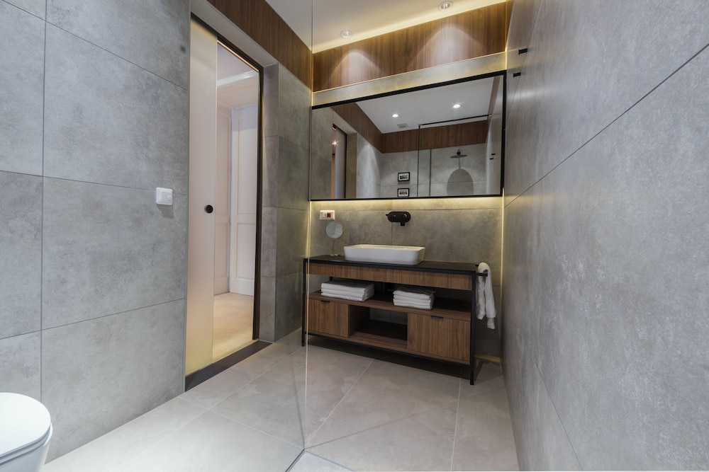 Dezman Luxury Apartments