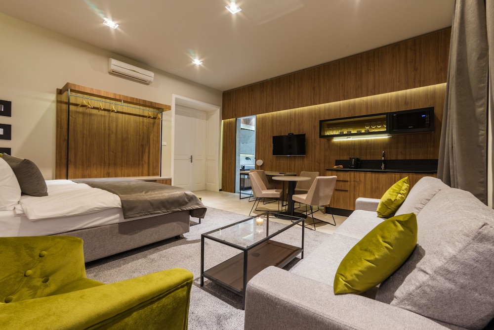 Dezman Luxury Apartments