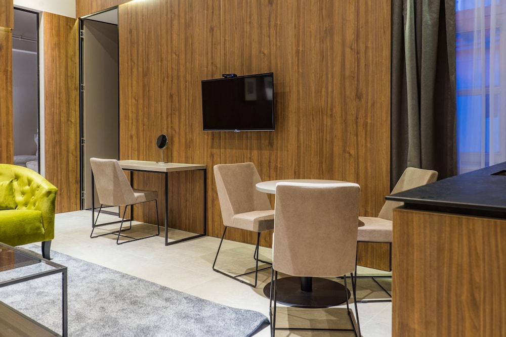 Dezman Luxury Apartments