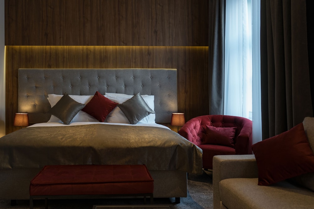 Dezman Luxury Apartments