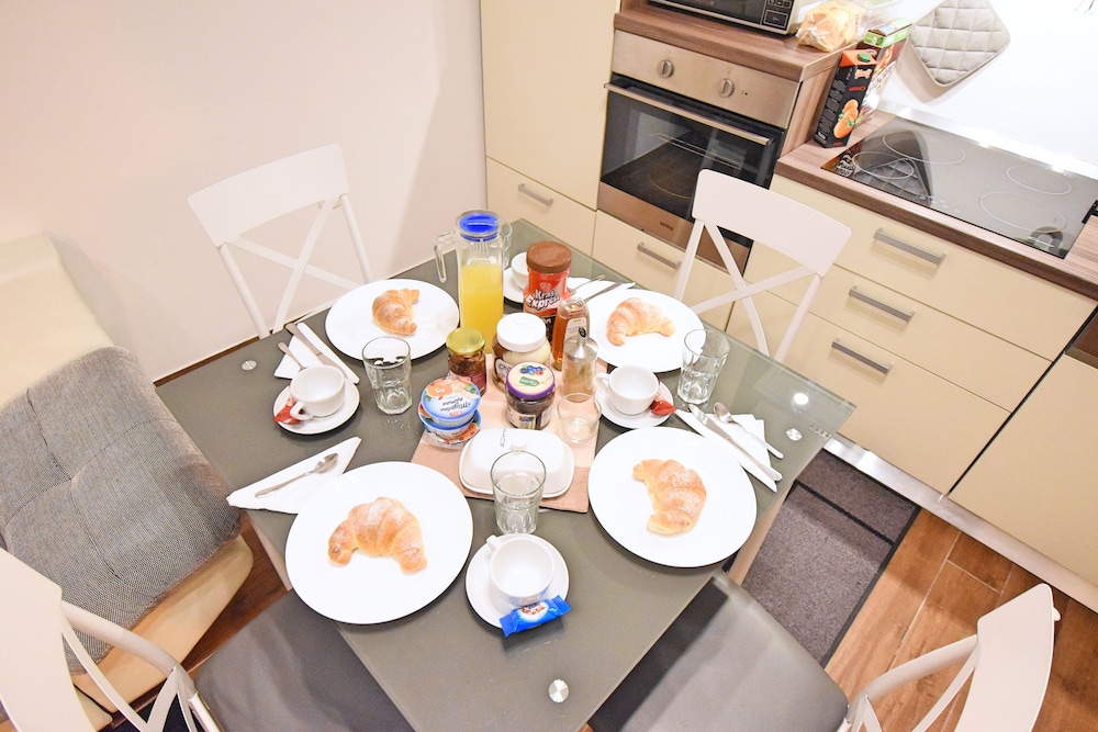 Donos Apartments