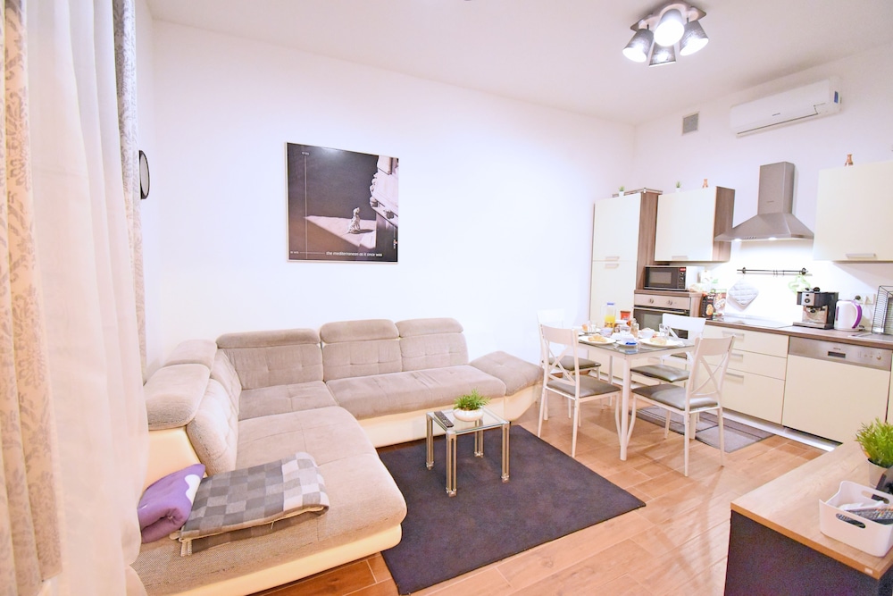 Donos Apartments