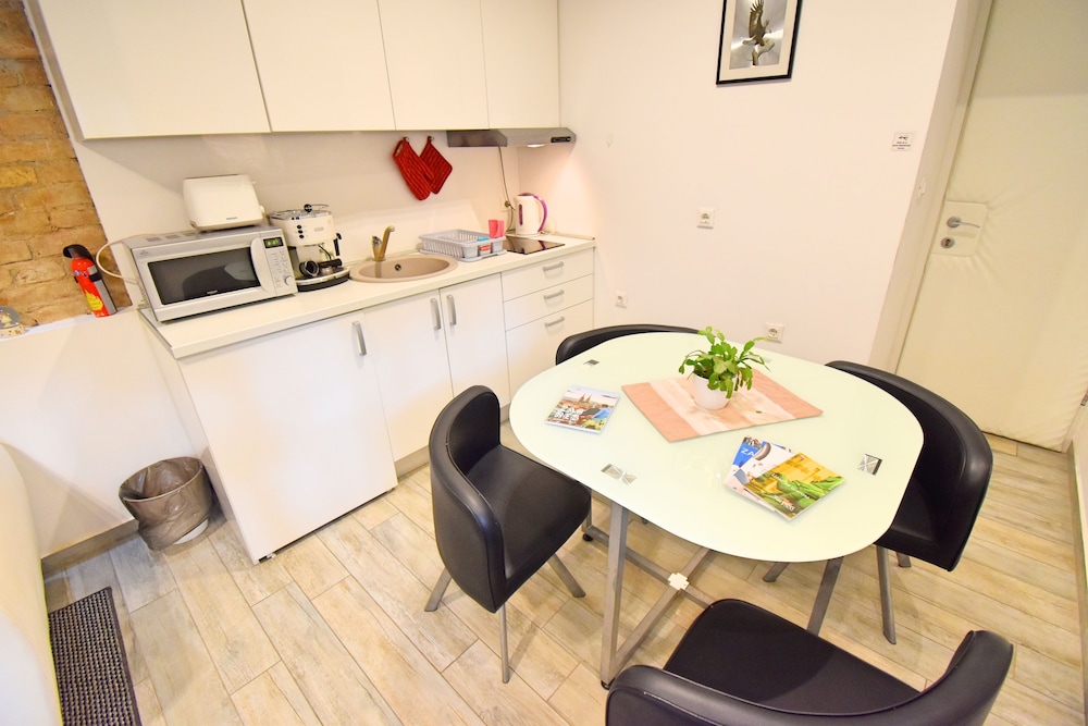 Donos Apartments