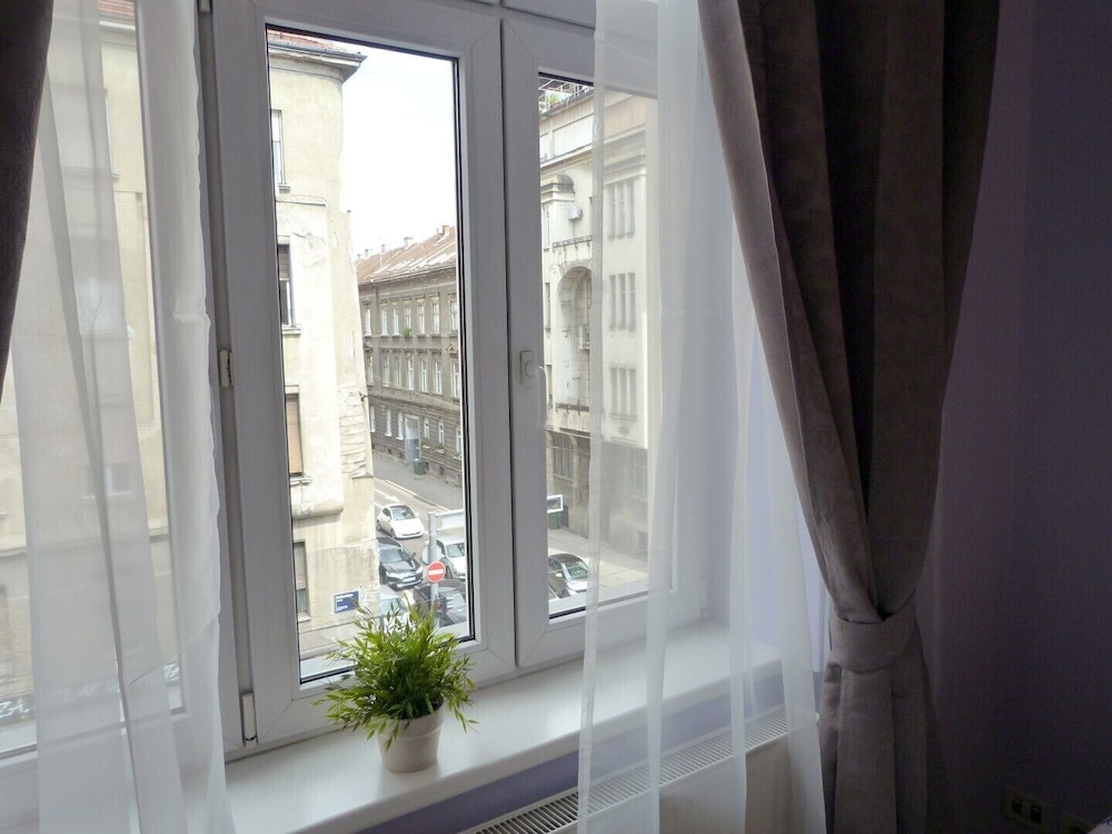 Donos Apartments