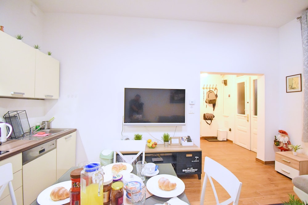 Donos Apartments
