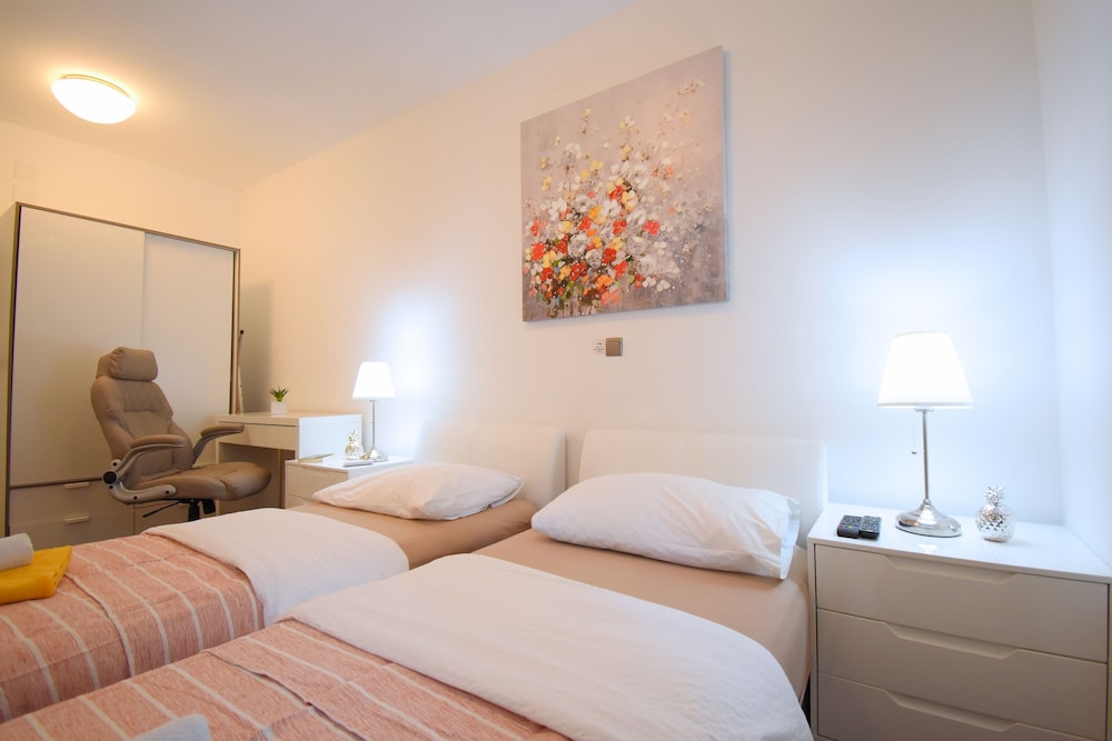 Donos Apartments