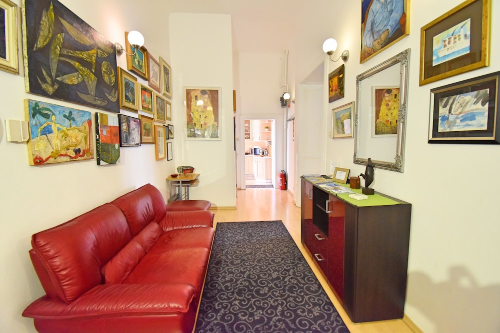 Donos Apartments