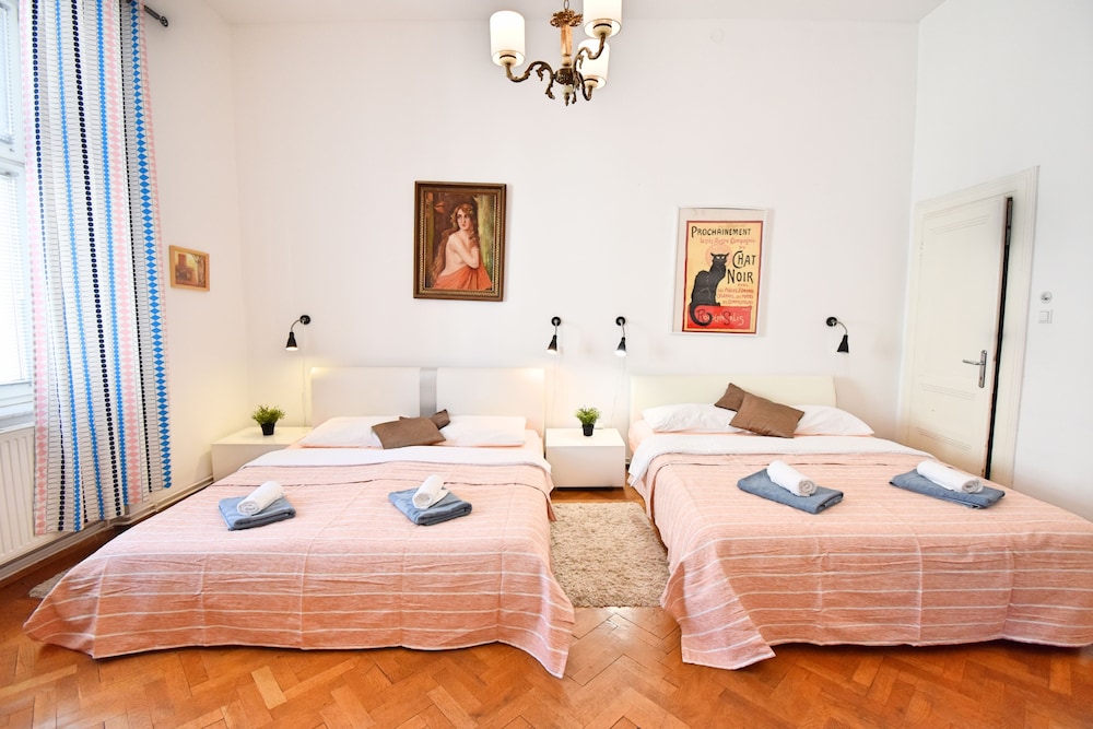 Donos Apartments