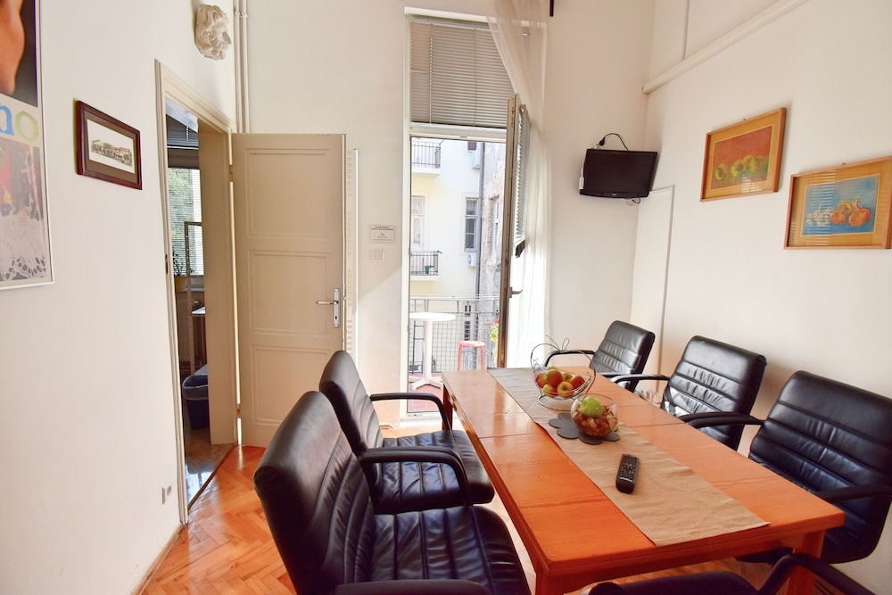 Donos Apartments