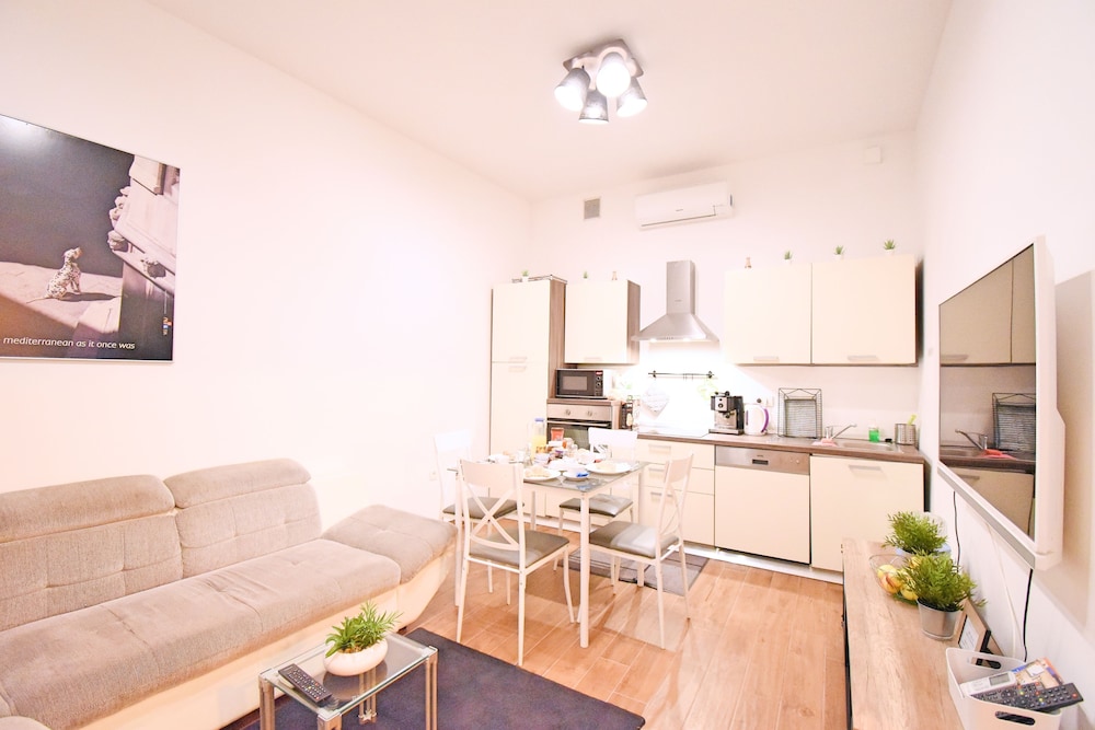 Donos Apartments