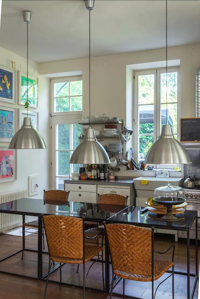 Embassy Row BnB