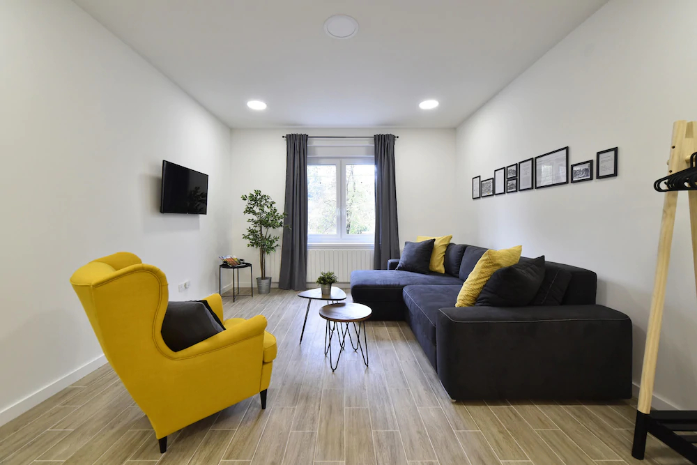 Fishnjak Apartments