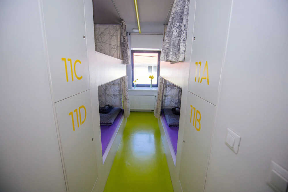 Hostel 63