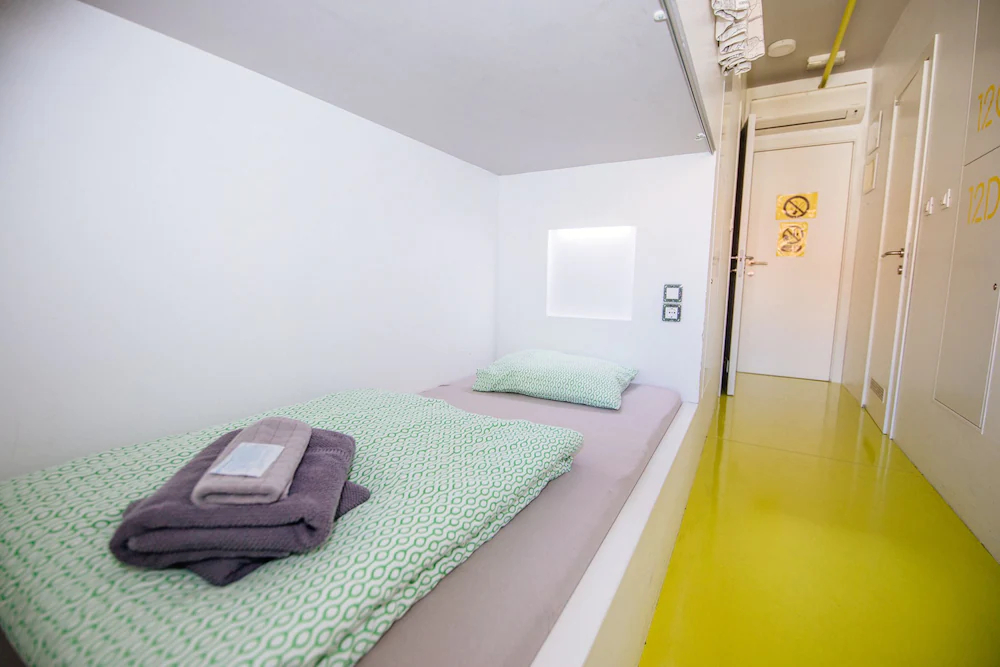 Hostel 63