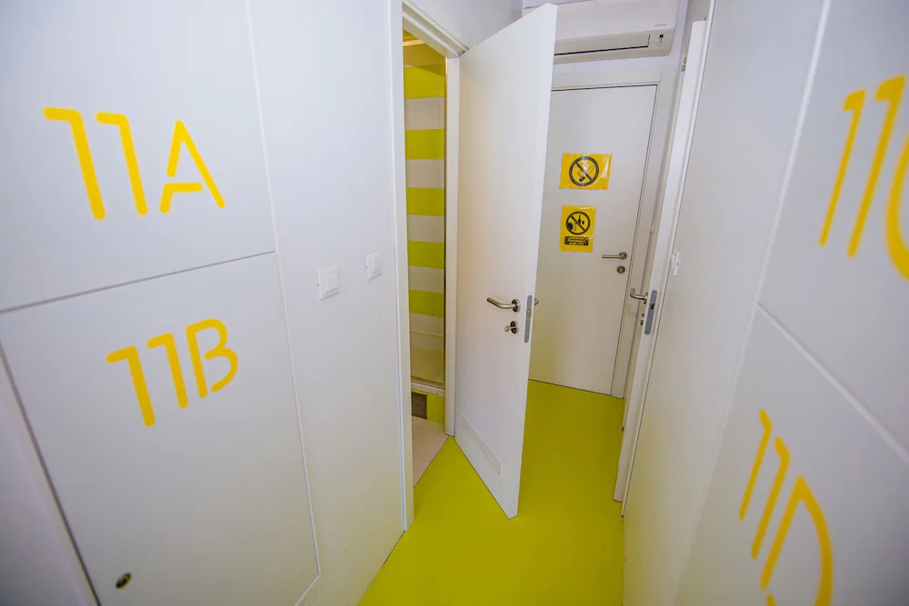 Hostel 63