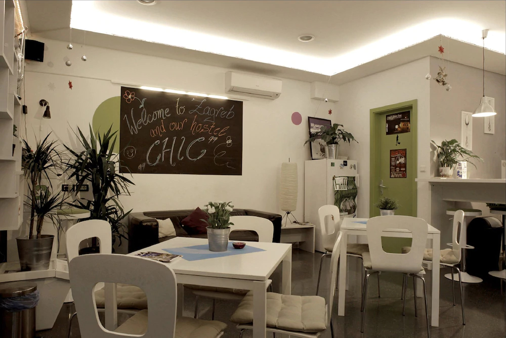 Hostel Chic