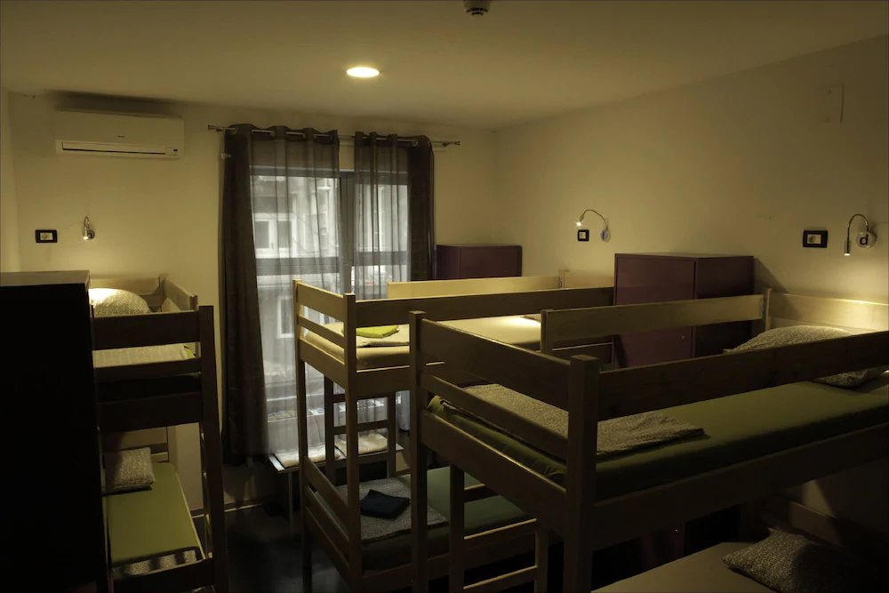 Hostel Chic