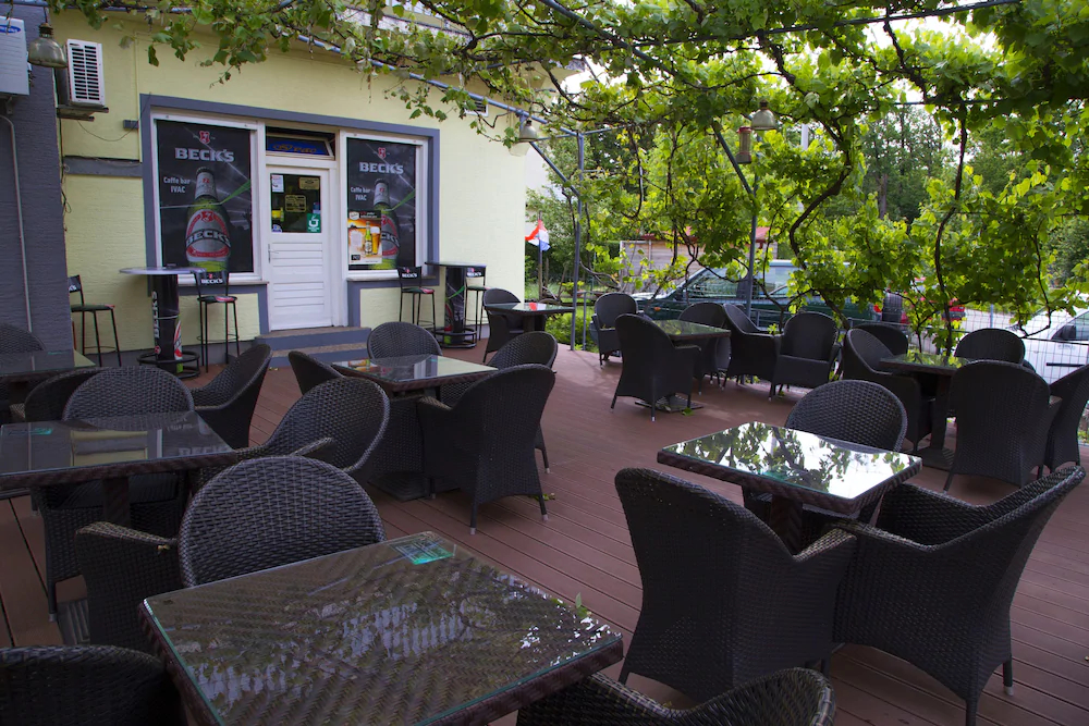 Ivac Inn