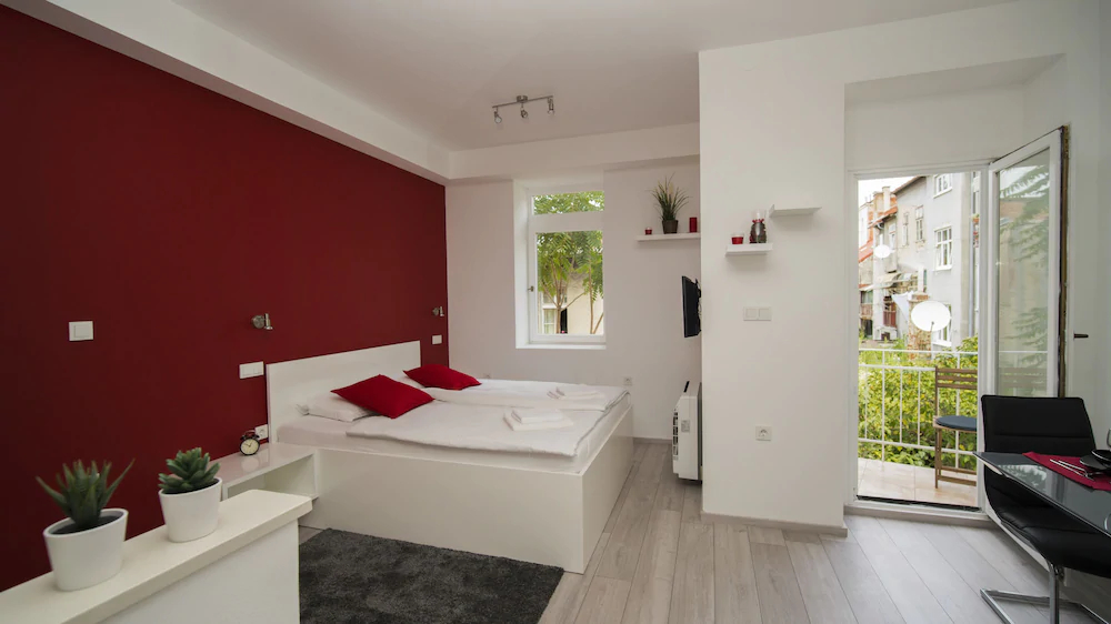 Kruc Apartments