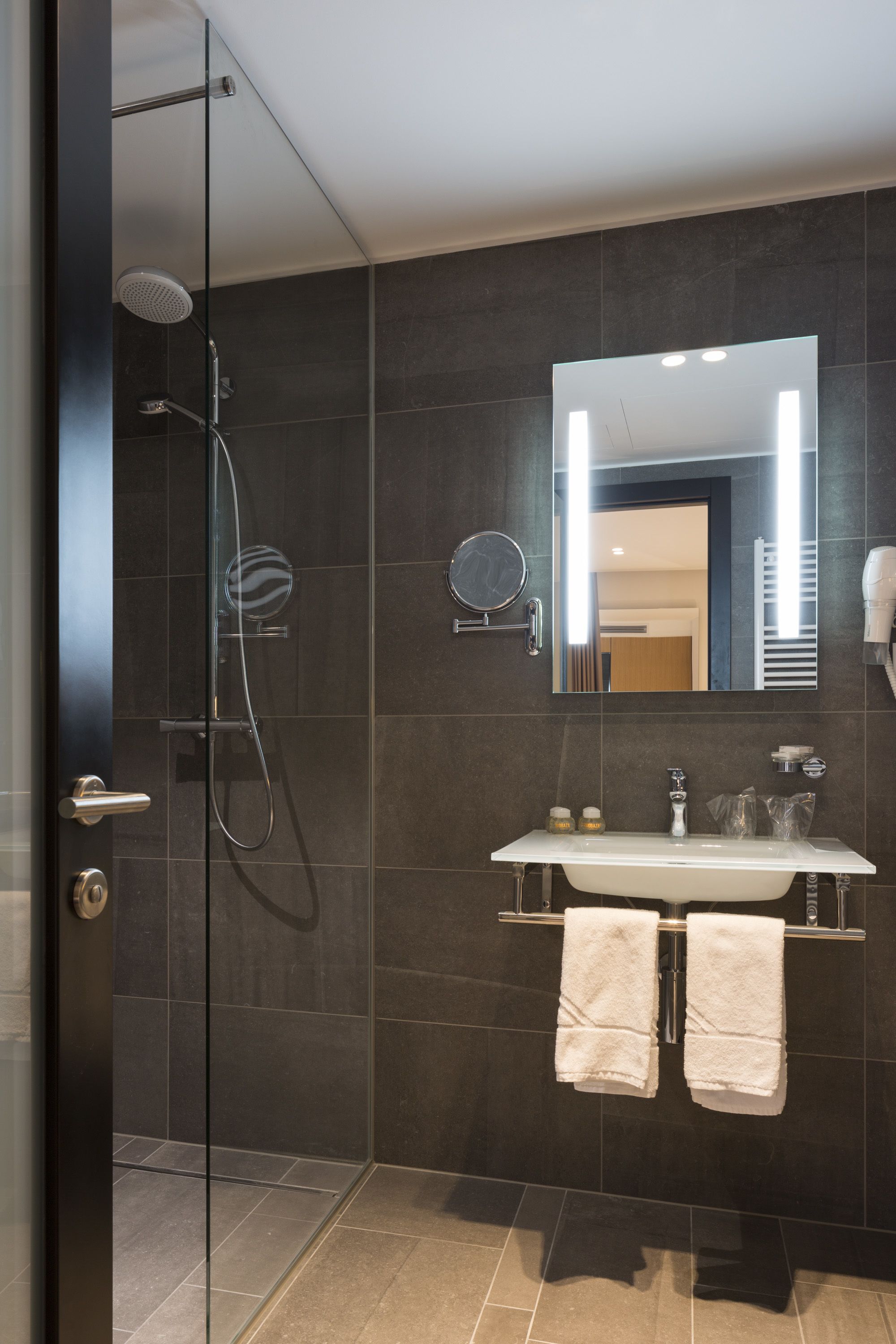 Livris Hotel