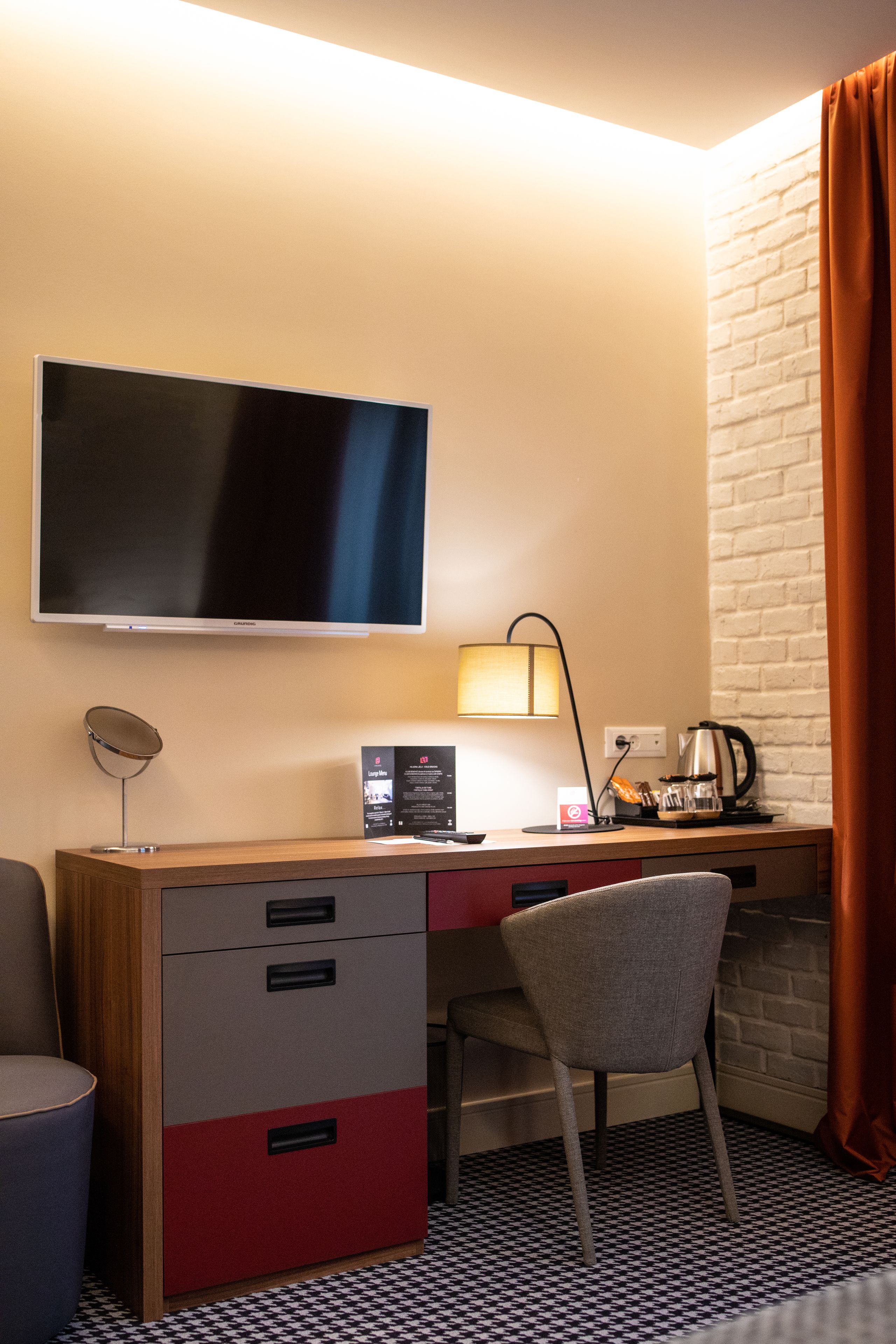 Livris Hotel