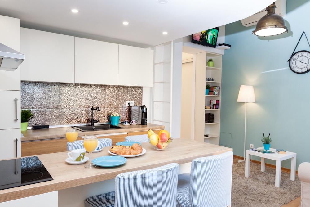 LOOX Serviced Apartments Zagreb Palmoticeva Street