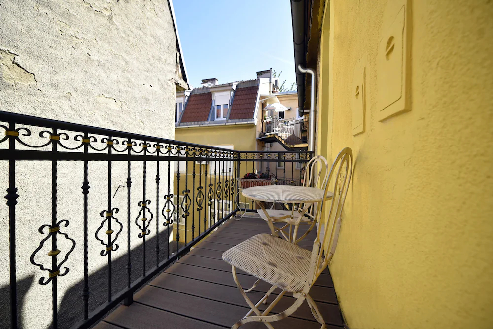 Mandusa Heritage Apartments
