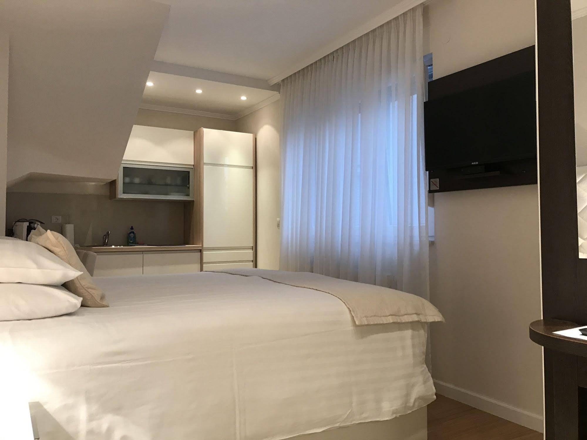 Madison Luxury Apartments & Rooms