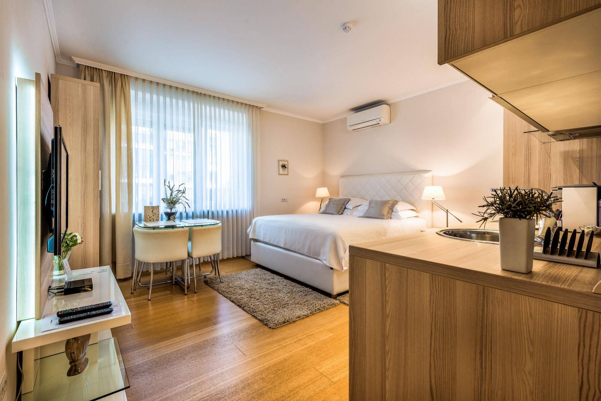 Madison Luxury Apartments & Rooms