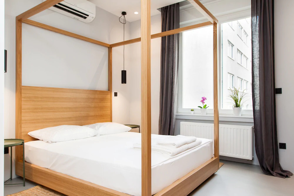 Rooms And Apartments Glossy