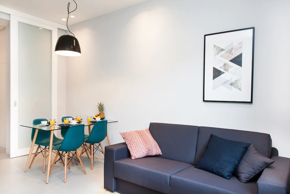 Rooms And Apartments Glossy