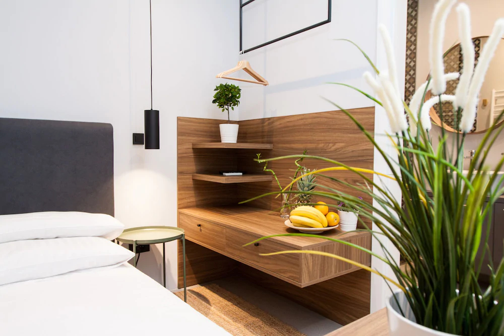Rooms And Apartments Glossy