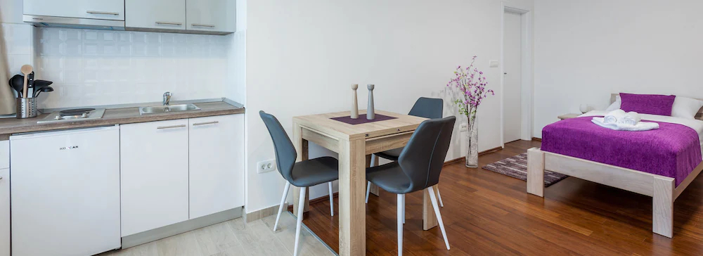 Studio Apartments Radoš