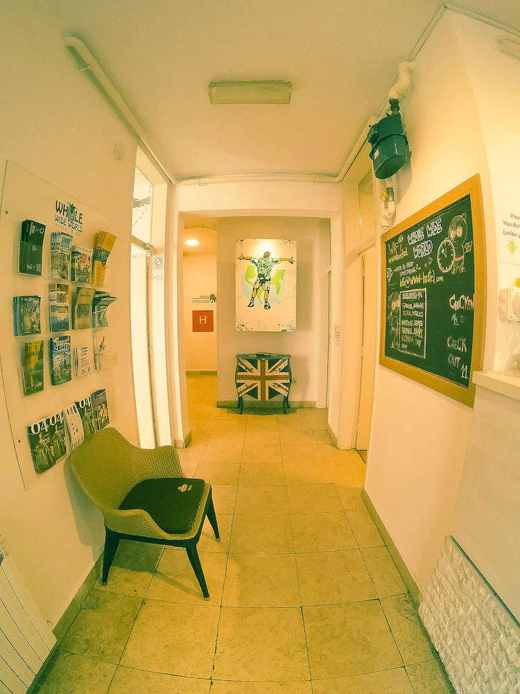 Whole Wide World Hostel And Bar