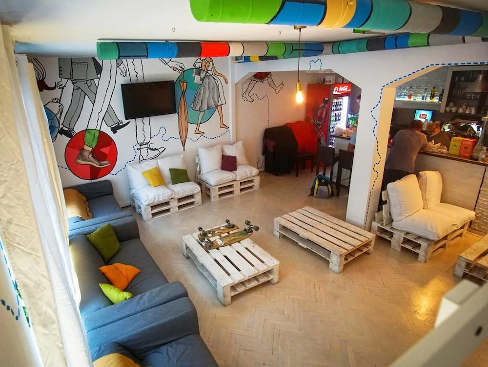 Whole Wide World Hostel And Bar