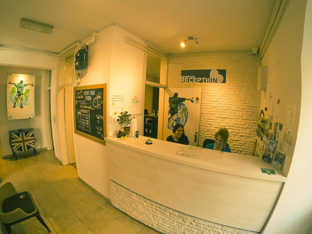 Whole Wide World Hostel And Bar