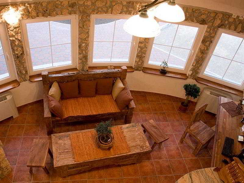 Villa & Restaurant Sedra
