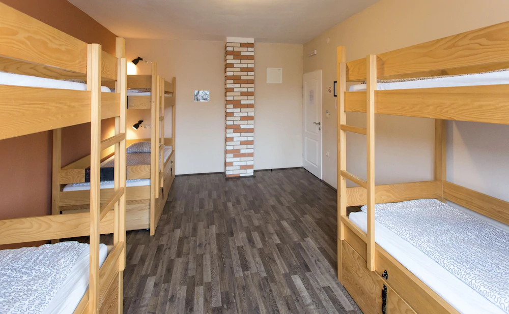 Falling Lakes Hostel