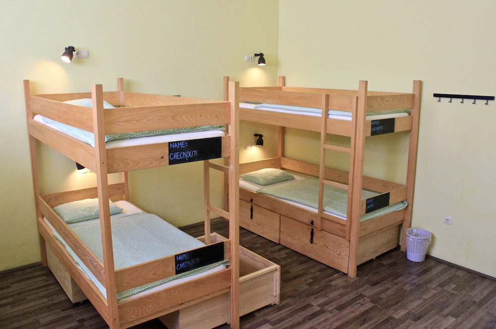 Falling Lakes Hostel