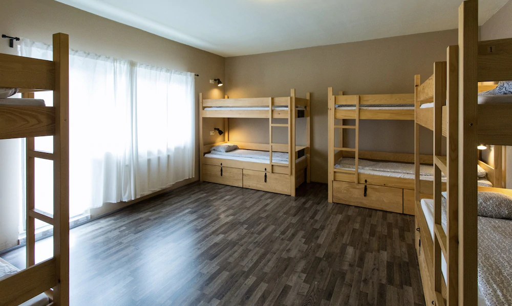 Falling Lakes Hostel