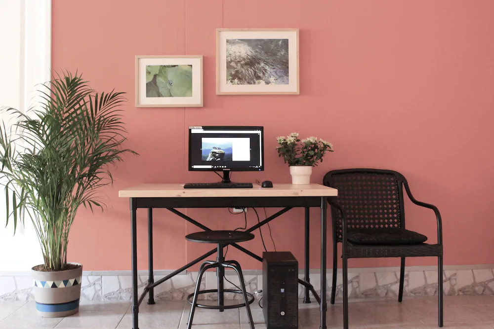 Falling Lakes Hostel